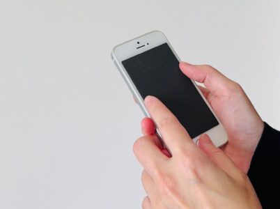 ガソリンスタンドとスーパーで起きたスマホ事件の真相