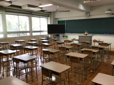 入学式で全員を巻き込んだ先生の「必殺技」がすごかった話